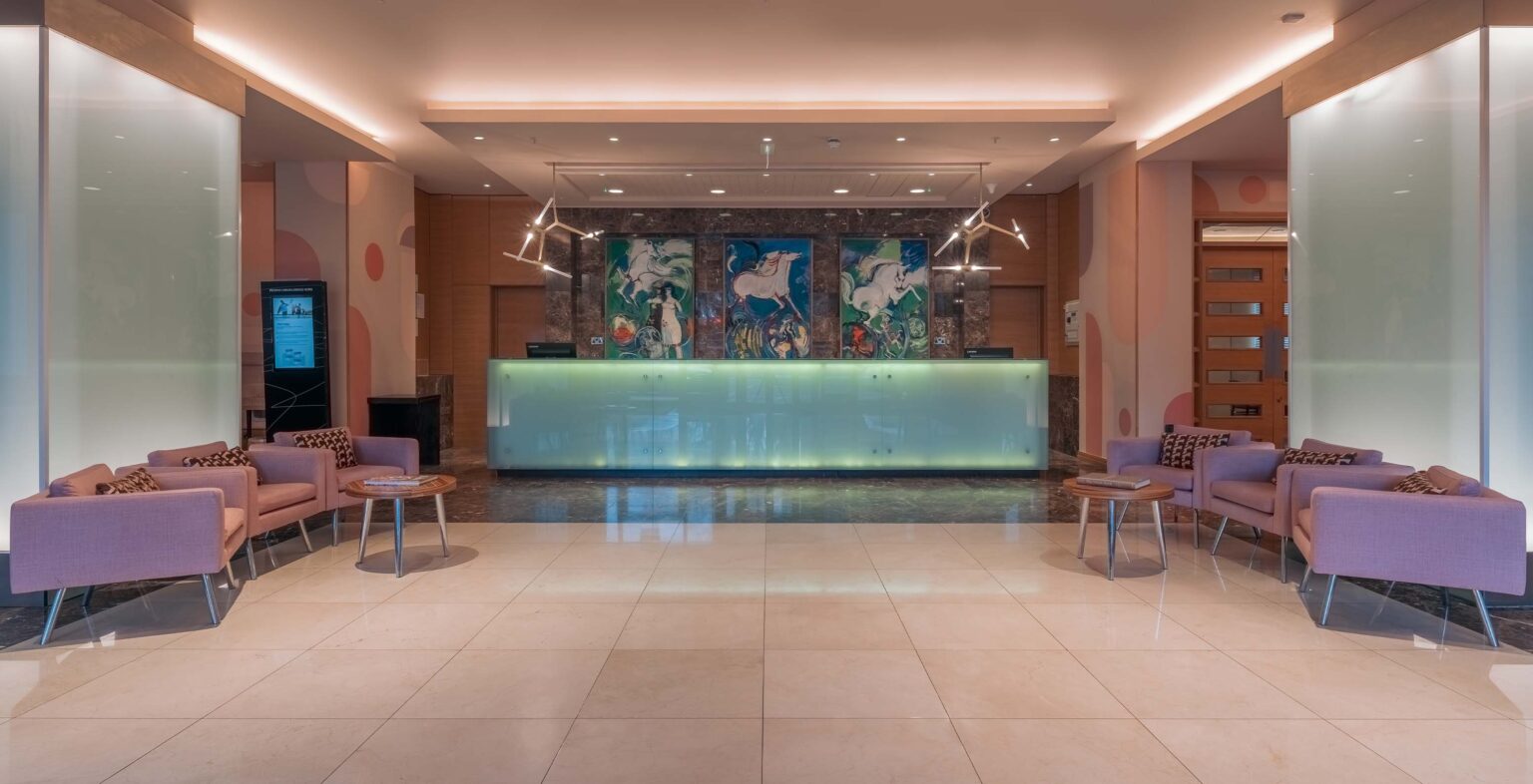 pestana-chelsea-bridge-gallery-facilities-lobby